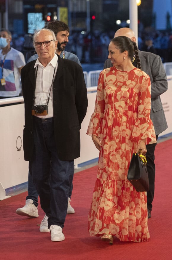 Carlos Saura et sa fille - Soirée d'ouverture du 69e Festival international du film de San Sebastian (Saint Sébastien), Espagne, le 17 septembre 2021.
