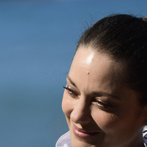 Marion Cotillard - Photocall du film "Bigger than Us and Donostia Award" lors du 69e Festival de San Sebastian (Saint Sébastien), Espagne, le 17 septembre 2021.