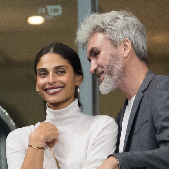 Tatiana Silva et guest dans les tribunes lors du match de qualification pour l'Euro2020 "France - Turquie (1-1)" au Stade de France. Saint-Denis, le 14 octobre 2019. © Cyril Moreau/Bestimage 