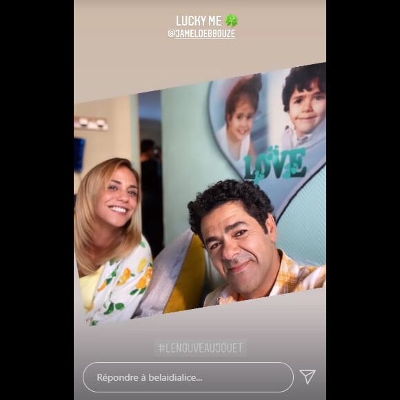 Alice Belaïdi avec Jamel Debbouze sur le tournage de leur nouveau film "Le nouveau jouet". Le 20 septembre 2021.