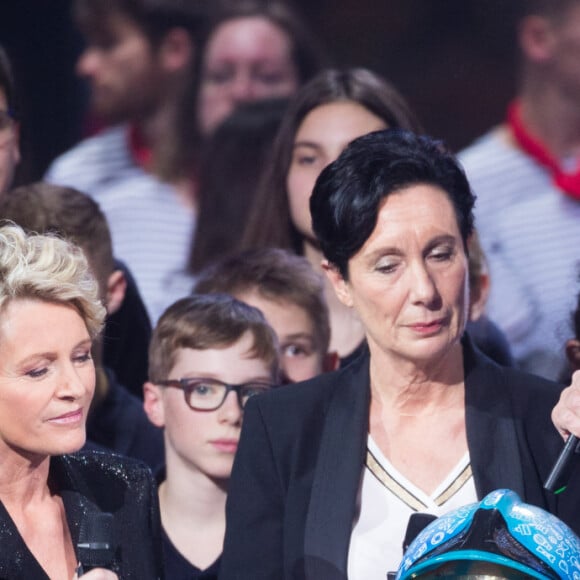 Sophie Davant et Laurence Tiennot - Herment - Deuxième jour de la 33ème édition du Téléthon au Parc de la Villette à Paris le 7 décembre 2019 © Tiziano Da Silva/Bestimage