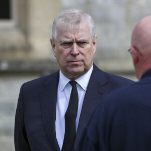 Le prince Andrew, duc York, assiste au service religieux en la chapelle royale à Windsor, peu après le décès de son père le prince Philip.