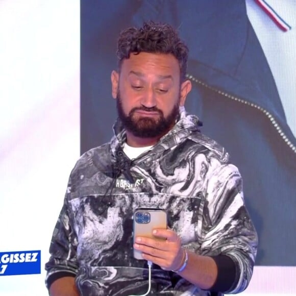 Stéphane Plaza prend la défense de son amie Karine Le Marchand. Cyril Hanouna lit le message de soutien de l'agent immobilier dans le "6 à 7".