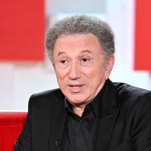 Exclusif - Michel Drucker - Enregistrement de l'émission "Vivement Dimanche", spéciale Chirac, présentée par M.Drucker et diffusée le 26 septembre sur France 2. Le 11 septembre 2021 © Guillaume Gaffiot / Bestimage