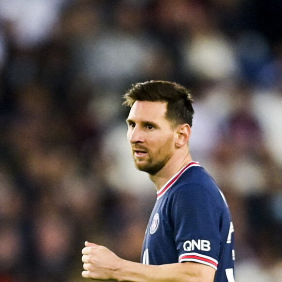 Lionel Leo Messi (PSG) - Match de football en ligue 1 Uber Eats : Le PSG (Paris Saint-Germain) remporte la victoire 2-1 contre Lyon au Parc des Princes à Paris le 19 septembre 2021. © JB Autissier/Panoramic/Bestimage 
