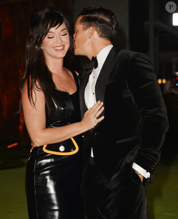 Katy Perry et son fiancé Orlando Bloom - People à la soirée de gala de l'Academy Museum of Motion Pictures à Los Angeles, le 25 septembre 2021. 