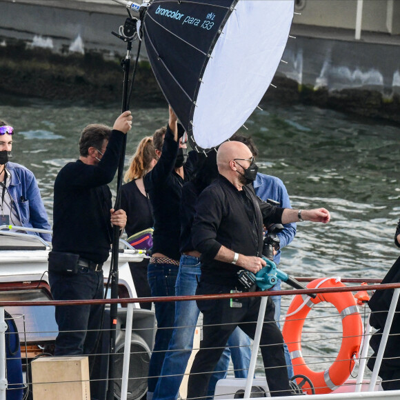 L'actrice américaine Julia Roberts sur le tournage d'une publicité pour Lancôme (sur la péniche Cachemire) sur la Seine à Paris, le 17 septembre 2021.