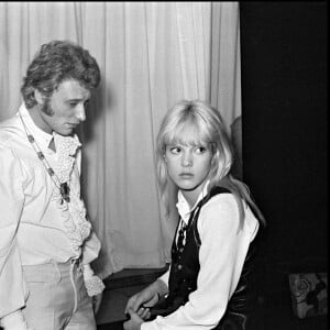 Sylvie Vartan et Johnny Hallyday en soirée en 1967. 