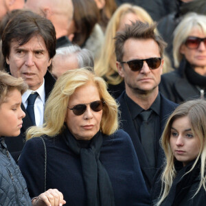 Cameron Smet, Sylvie Vartan, sa fille Darina Scotti, David Hallyday - Sorties de l'église de la Madeleine après les obsèques de Johnny Hallyday à Paris le 9 décembre 2017. © Veeren / Bestimage