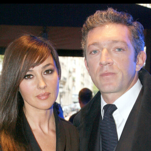 Monica Bellucci et Vincent Cassel à la première du film Mesrine : L'ennemi public numéro 1.