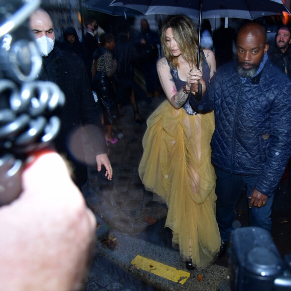 Paris Jackson arrive à la soirée "Vogue Paris fête ses 100 ans" au Palais Galliera lors de la Fashion Week printemps/été 2022 de Paris, France, le 1er octobre 2021. © Tiziano Da Silva-Pierre Perusseau/Bestimage