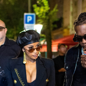 Cardi B et son mari Offset arrivent au restaurant César Paris en marge de la fashion week PAP printemps/été 2022 le 29 septembre 2021. © Pierre Perusseau / Bestimage 