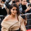 Leïla Bekhti radieuse face à la divine épouse de Paul Pogba : Pluie de stars au défilé L'Oréal