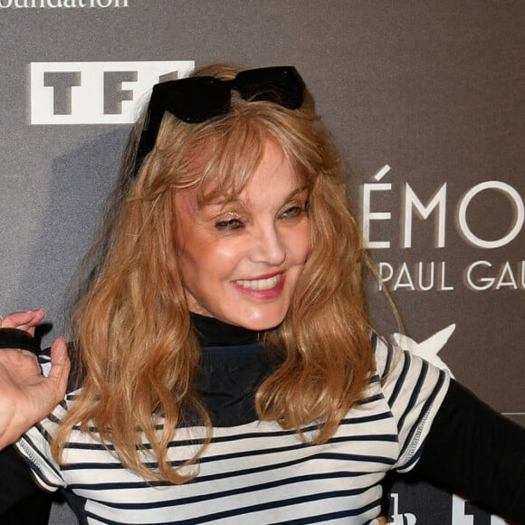 Arielle Dombasle - Visite privée de l'exposition Cinémode par Jean-Paul Gaultier à la cinémathèque française à Paris le 3 octobre 2021. © Veeren Ramsamy - Christophe Clovis/Bestimage