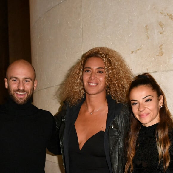 Moussa Niang et sa femme Gaya, François Alu, Denitsa Ikonomova et Maxime Dereymez - Visite privée de l'exposition Cinémode par Jean-Paul Gaultier à la cinémathèque française à Paris le 3 octobre 2021. © Veeren Ramsamy - Christophe Clovis/Bestimage