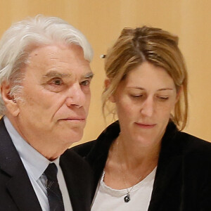 Exclusif - Bernard Tapie et ses avocats Hervé Témime et Julia Minkowski à la sortie de la 11ème chambre correctionnelle, 2ème section du tribunal de Paris accompagné de ses avocats H.Témime et J.Minkowski à Paris, France, le 1er avril 2019. © CVS/Bestimage