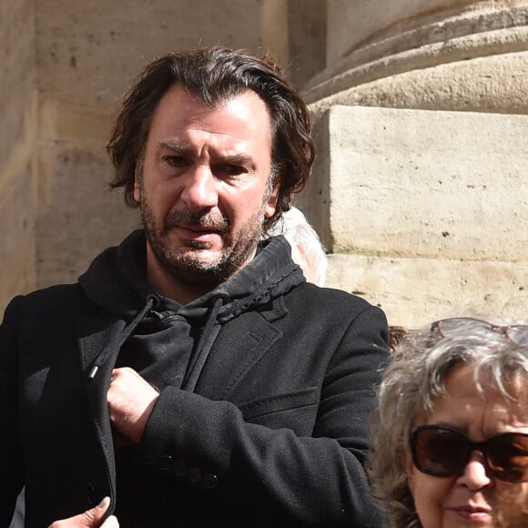 Michaël Youn lors des obsèques de François Florent (de son vrai nom François Eichholtzer, fondateur du Cours Florent d'art dramatique à Paris) en l'église Saint Roch à Paris. Le 4 octobre 2021. © Bestimage