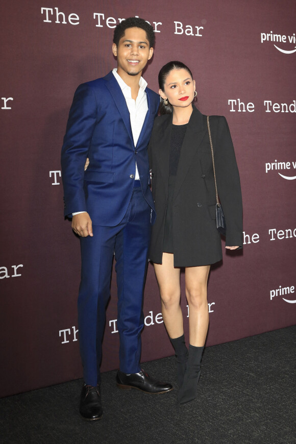 Rhenzy Feliz et Isabella Gomez - Première du film "The Tender Bar" à Los Angeles, le 4 octobre 2021. © Future-Image via Zuma Press/Bestimage