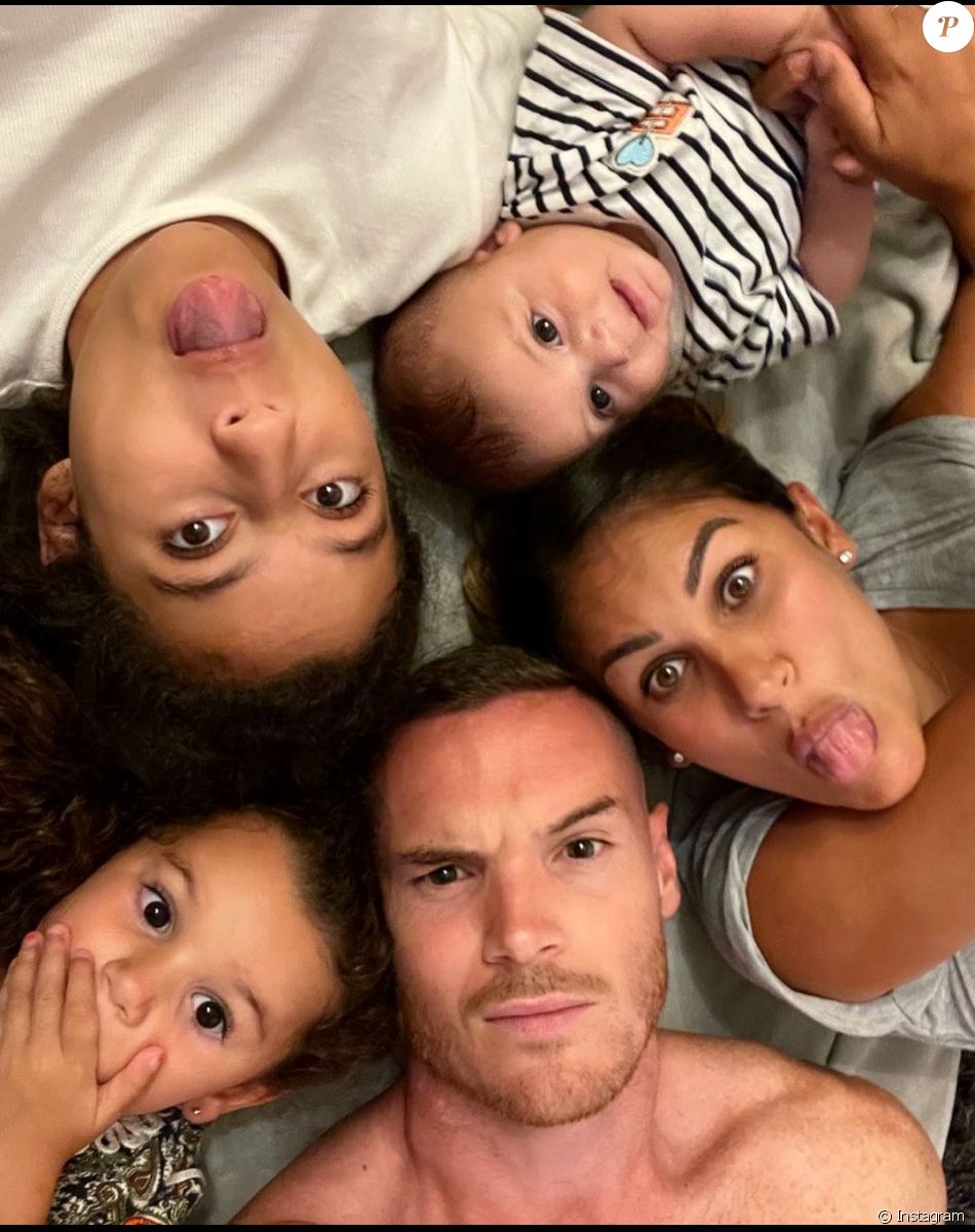 Wafa de "Koh-Lanta" avec son mari et ses enfants sur Instagram