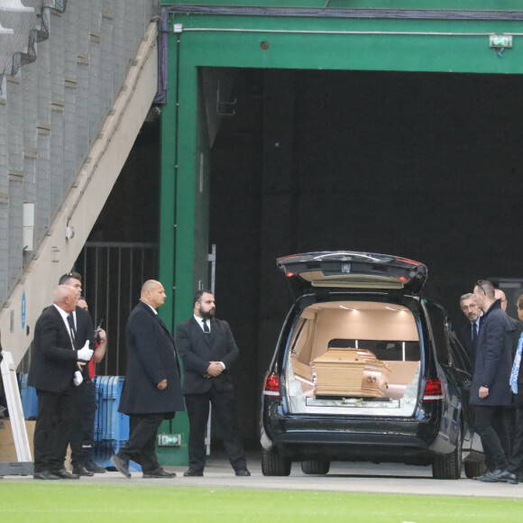 Cérémonie d'hommage à Bernard Tapie au stade Vélodrome à Marseille, France, le 7 octobre 2021. Bernard Tapie, est décédé le 3 octobre 2021 à l'âge de 78 ans, après un combat de quatre ans avec cancer. © Jacovides-Santini/Bestimage 