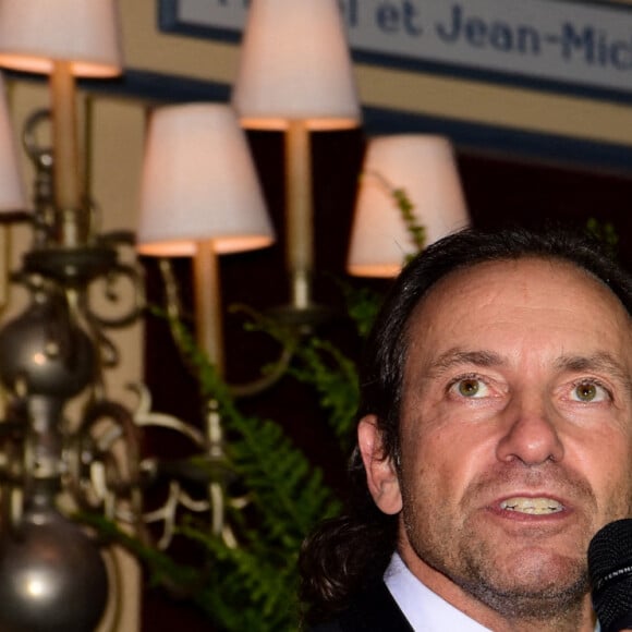 Exclusif - Philippe Candeloro - Soirée caritative Handishow au profit du Handisport chez Paul Bocuse à l'Abbaye de Collonges, le 7 octobre 2021. Parrain de la 9ème édition le patineur artistique Philippe Candeloro et le skieur francais paraplégique Yohann Taberlet. De nombreux sportifs étaient présents à la soirée dont Christophe Lemaitre, le volleyeur Dominique Daquin, le handballeur Guillaume Joli, le cycliste Florian Jouanny et le danseur Hassan El Hajjami, connu sous le nom de Haspop.