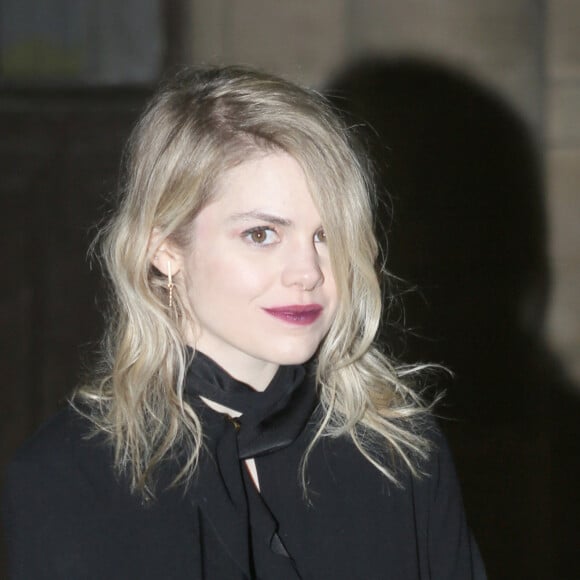 Béatrice Martin (Coeur de pirate) arrivant au défilé de mode "Sonia Rykiel", collection prêt-à-porter Automne-Hiver 2017-2018 à l'Ecole des Beaux-Arts à Paris, le 4 Mars 2017.© CVS/Veeren/Bestimage
