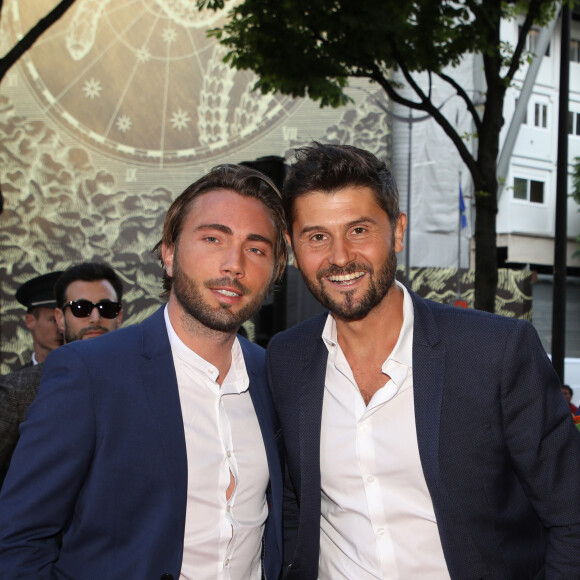 Christophe Beaugrand et son mari Ghislain Gerin aux arrivées de la 10ème édition du "Global Gift Gala" à l'hôtel Four Seasons George V à Paris, le 3 juin 2019. © Denis Guignebourg/Bestimage 