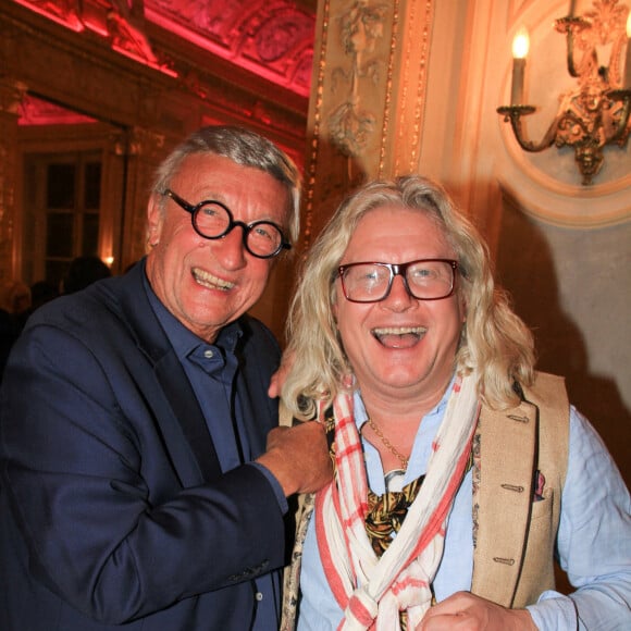 Exclusif - Olivier Lejeune, Pierre-Jean Chalençon - Soirée de dédicace de l'auteure Valérie Perez-Ennouchi pour son livre "Destins de femmes" au palais Vivienne à Paris le 11 octobre 2021. © Baldini / Bestimage 