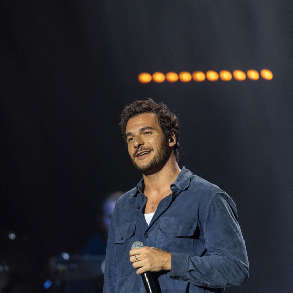 Exclusif - Amir Haddad - 10ème édition du concert caritatif "Leurs voix pour l'espoir" au profit de la fondation ARCAD (Aide et recherche en Cancérologie Digestive) et la lutte contre le cancer du pancréas à l'Olympia à Paris le 11 octobre 2021. © Marc Ausset-Lacroix - Pierre Perusseau / Bestimage