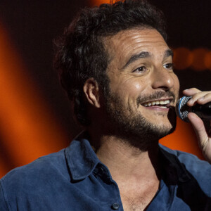 Exclusif - Amir Haddad - 10ème édition du concert caritatif "Leurs voix pour l'espoir" au profit de la fondation ARCAD (Aide et recherche en Cancérologie Digestive) et la lutte contre le cancer du pancréas à l'Olympia à Paris le 11 octobre 2021. © Marc Ausset-Lacroix - Pierre Perusseau / Bestimage