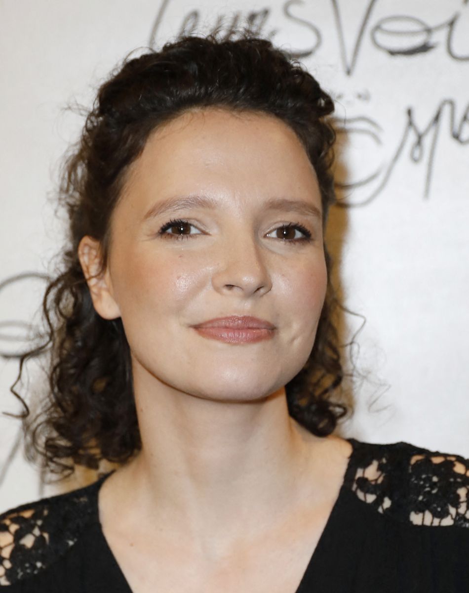 Exclusif - Anne Sila - Photocall de la 10ème édition du concert caritatif "Leurs voix pour l'espoir" au profit de la fondation ARCAD (Aide et recherche en Cancérologie Digestive) et la lutte contre le cancer du pancréas à l'Olympia à Paris le 11 octobre 2021. © Marc Ausset-Lacroix - Pierre Perusseau / Bestimage