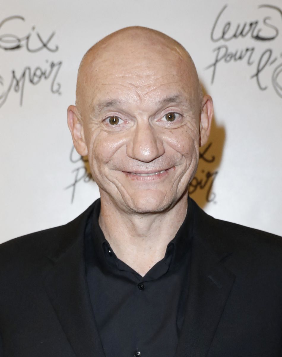 Exclusif - Gaëtan Roussel - Photocall de la 10ème édition du concert caritatif "Leurs voix pour l'espoir" au profit de la fondation ARCAD (Aide et recherche en Cancérologie Digestive) et la lutte contre le cancer du pancréas à l'Olympia à Paris le 11 octobre 2021. © Marc Ausset-Lacroix - Pierre Perusseau / Bestimage