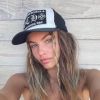 Thylane Blondeau change de coiffure, elle opte pour une nouvelle couleur très flashy !