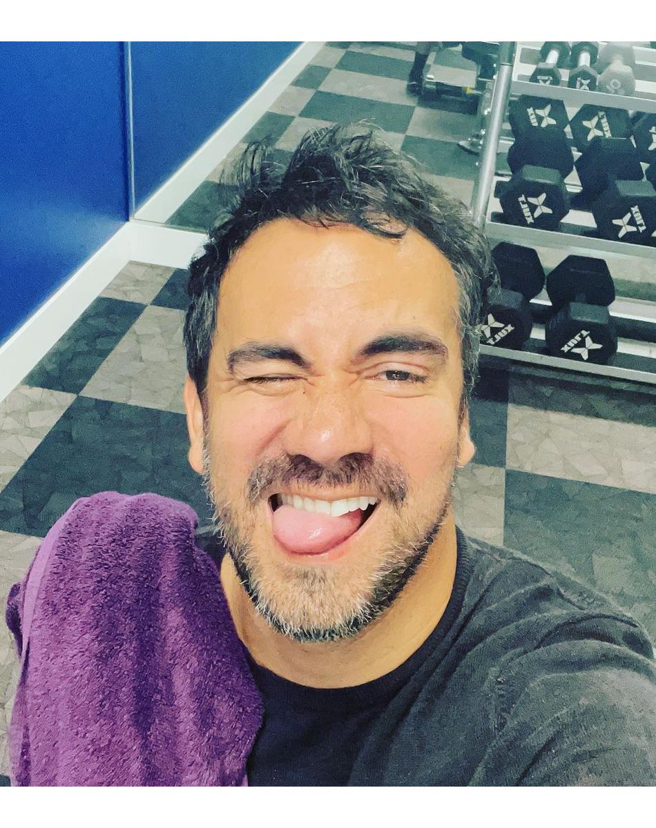 Alex Goude, séparé de son mari Romain Taillandier mais heureux papa du petit Elliot.