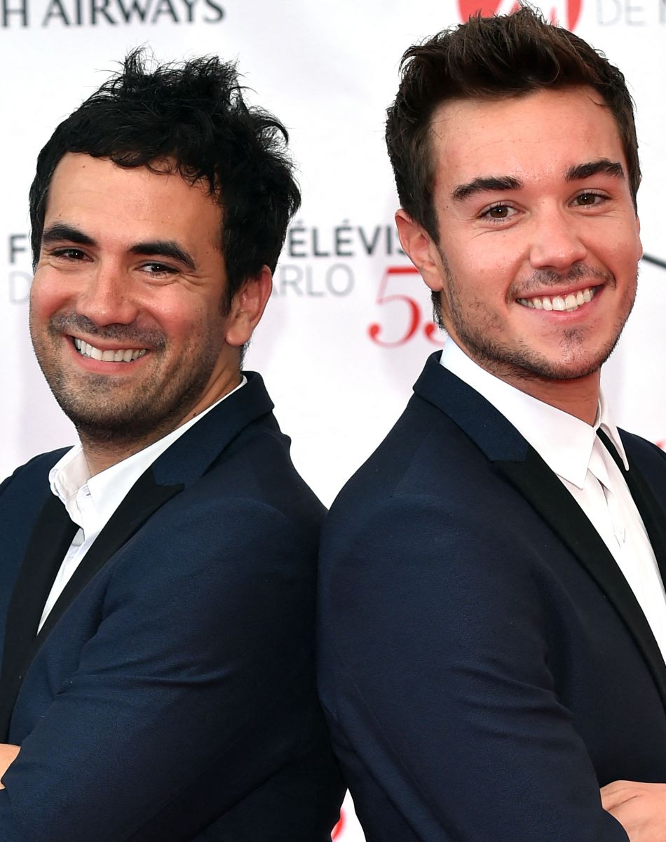 Alex Goude et son mari Romain - Photocall de la soirée d'ouverture du 55ème festival de télévision de Monte-Carlo à Monaco. Le 13 juin 2015