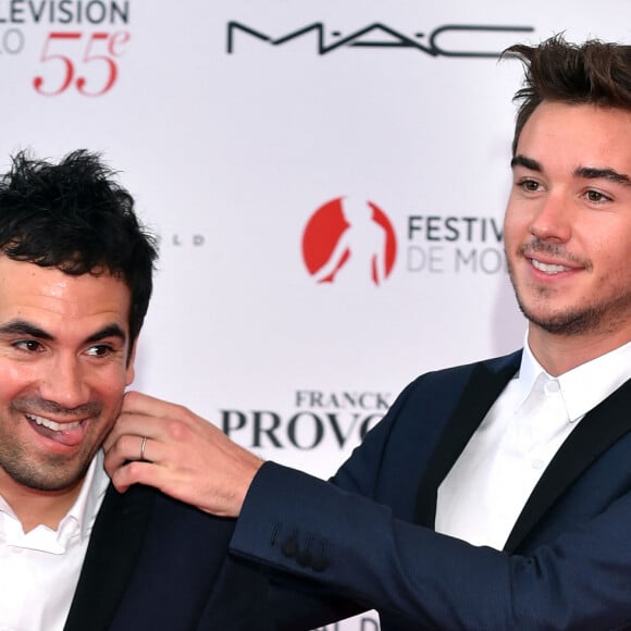 Alex Goude et son mari Romain - Photocall de la soirée d'ouverture du 55ème festival de télévision de Monte-Carlo à Monaco. Le 13 juin 2015