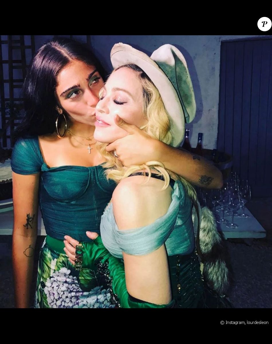 Lourdes Leon avec sa maman Madonna, photo publiée sur Instagram en juillet 2021.