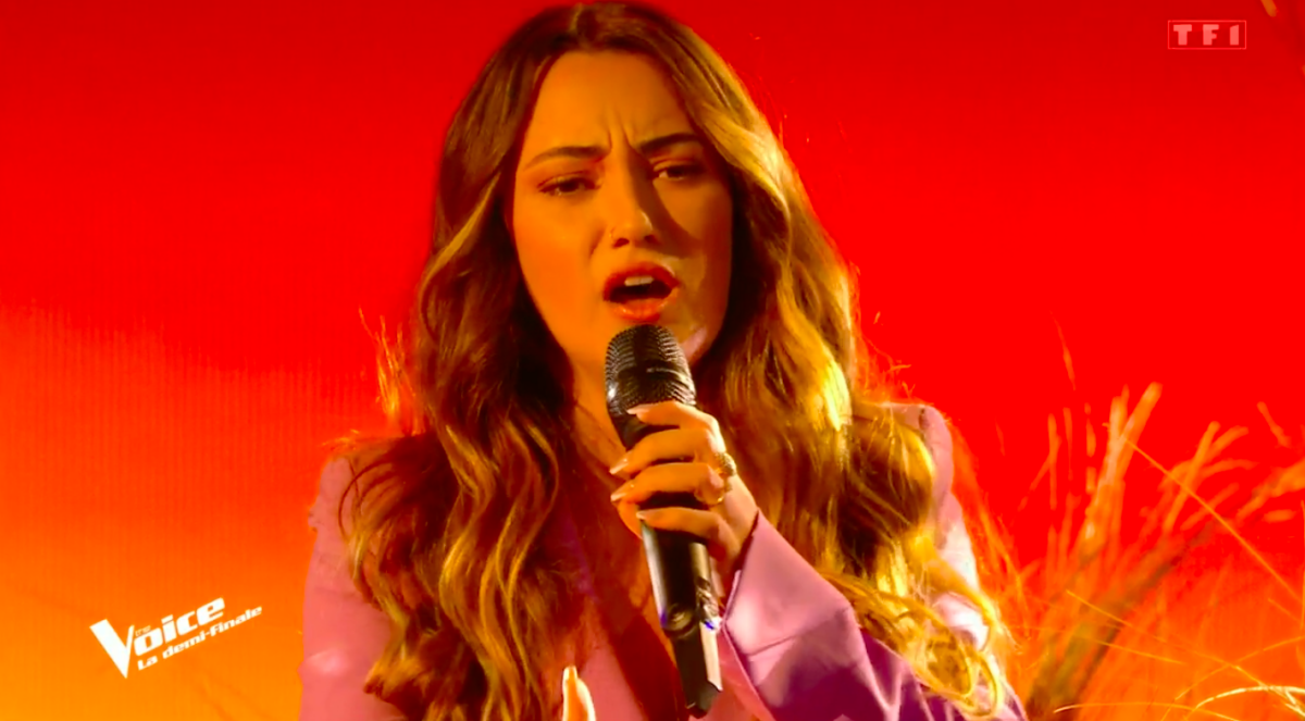 Photo : Victoria dans "The Voice", la demi-finale sur TF1. - Purepeople