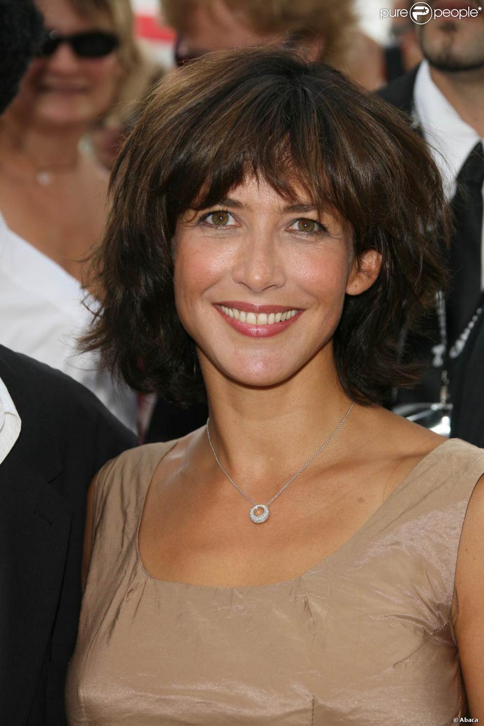 Sophie Marceau a enregistré Descente de Police avec ...