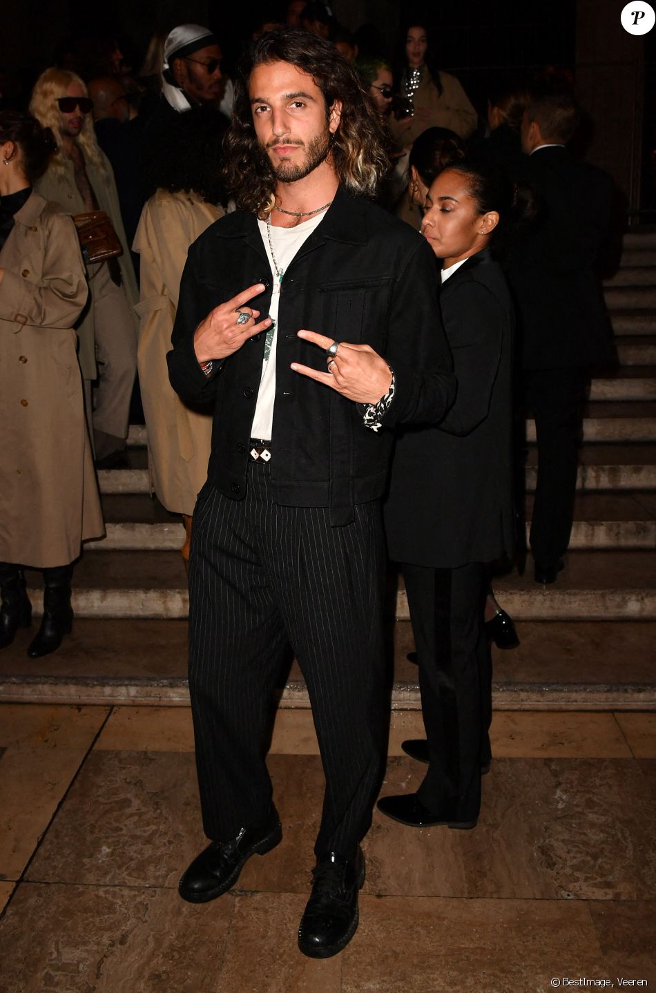 Julien Sebbag à l'exposition de Anne Imhof Natures Mortes en partenariat  avec Burberry au palais de Tokyo à Paris le 18 octobre 2021. © Veeren /  Bestimage - Purepeople