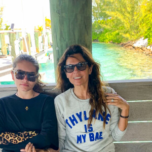Exclusif - Thylane Blondeau et sa mère Véronika Loubry pendant leurs vacances en famille pour fêter les 18 ans de Thylane sur l'île de Staniel Cay, aux Bahamas, le 5 avril 2019. 