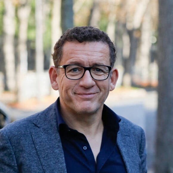 Exclusif - Dany Boon - Arrivées des personnalités à l'émission "Vivement Dimanche Prochain" qui sera diffusée le 24 octobre 2021 au Studio Gabriel à Paris, France, le 14 octobre 2021. © Christophe Clovis / Bestimage