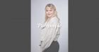 Louane sexy chic en brassière : folle soirée entre copines !