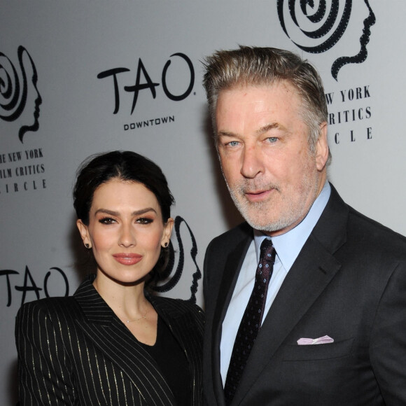 Hilaria Baldwin, Alec Baldwin - Les célébrités assistent à la cérémonie des "NY Film Critics Circle Awards" à New York, le 7 janvier 2020. 