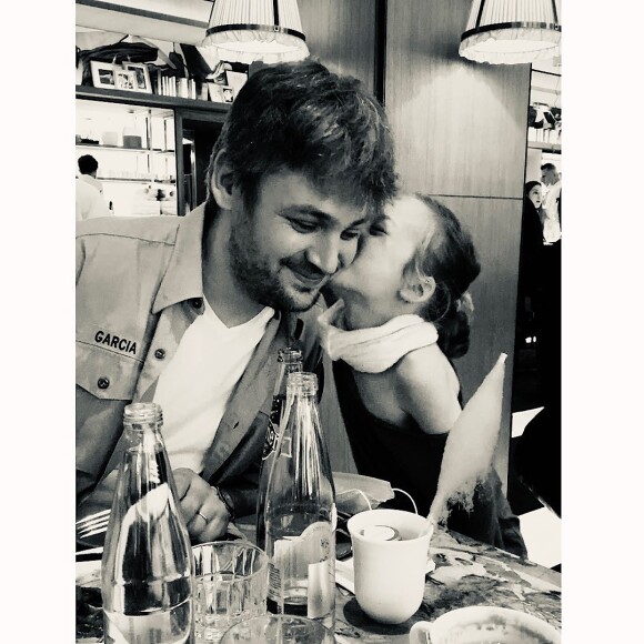 Image du compte Instagram de Tristane Banon : son mari Pierre Lefèvre et sa fille Tanya