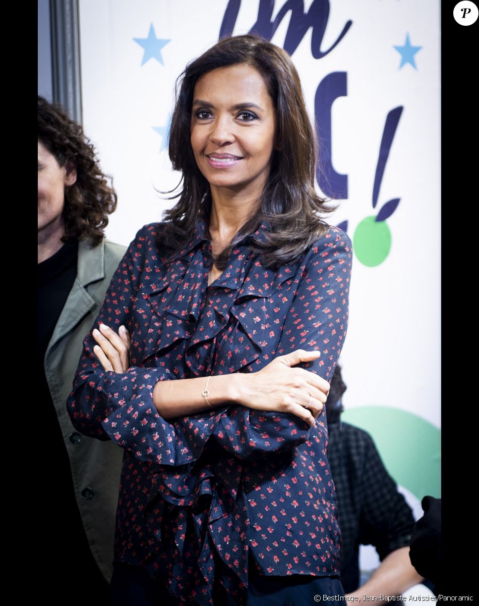 Karine Le Marchand (marraine de la CNDP (Commission nationale du débat public) et animatrice de lémission "L'amour est dans le pré") au 57ème salon International de l'Agriculture au parc des expositions de la porte de Versailles à Paris, France, le 23 février 2020. © Jean-Baptiste Autissier/Panoramic/Bestimage