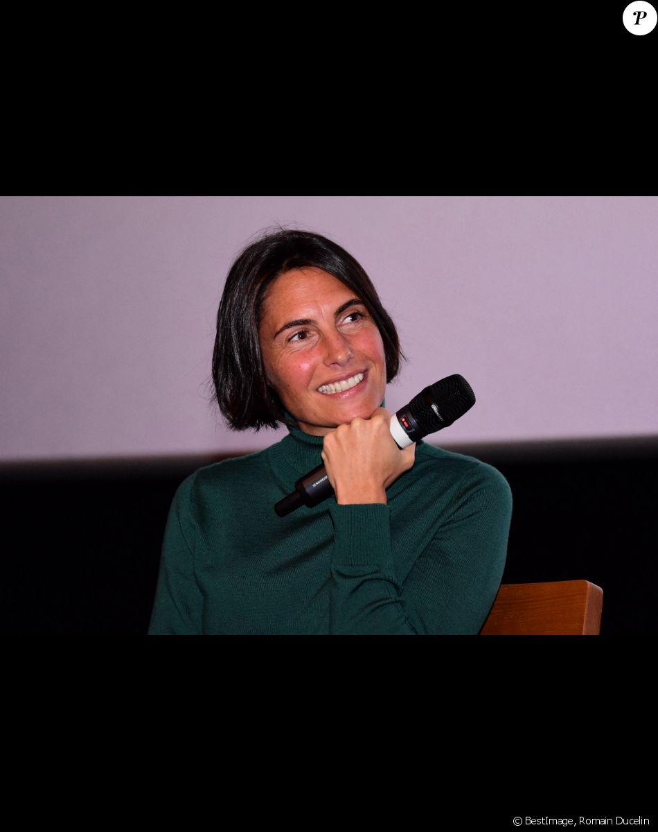 Alessandra Sublet prend la parole autour de la table ronde 'Elles ont osé' pendant le festival 'Lyon Gagne Avec Ses Femmes' dont elle est la marraine, le 14 novembre 2019. © Romain Ducelin / Bestimage