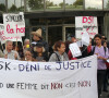 Manifestation de féministes en 2011 devant le siège de TF1 où Dominique Strauss-Kahn va être interviewé pour le journal télévisé de 20h
