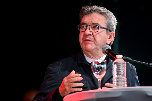 Jean-Luc Mélenchon participe à un débat sur le thème de la gauche en Europe face à la montée de l'autoritarisme à Ostende le 12 septembre 2021.