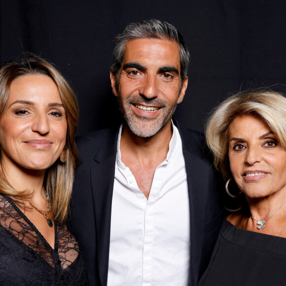 Exclusif - Ary Abittan entouré de sa soeur Rina Abittan et sa mère Marlène Abittan - Backstage de l'enregistrement de l'émission "La Chanson secrète 8" à la Seine musicale à Paris, diffusée le 4 septembre sur TF1 © Gaffiot-Moreau / Bestimage 